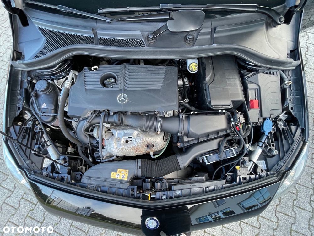 Mercedes-Benz Klasa B 180 - 32
