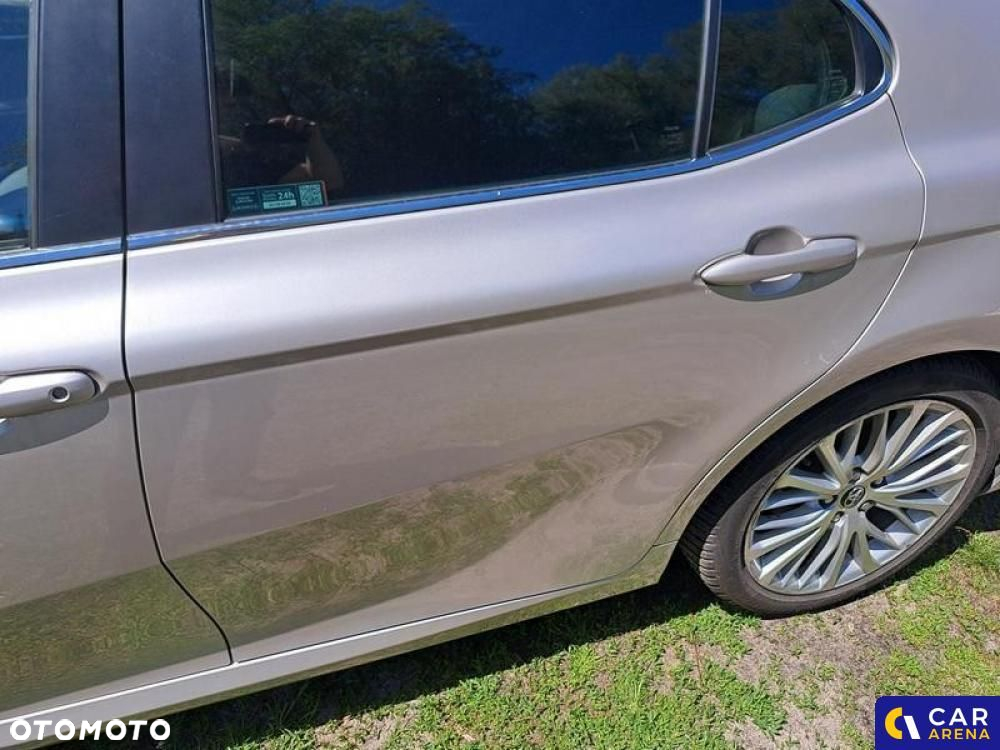 Toyota Camry - 31