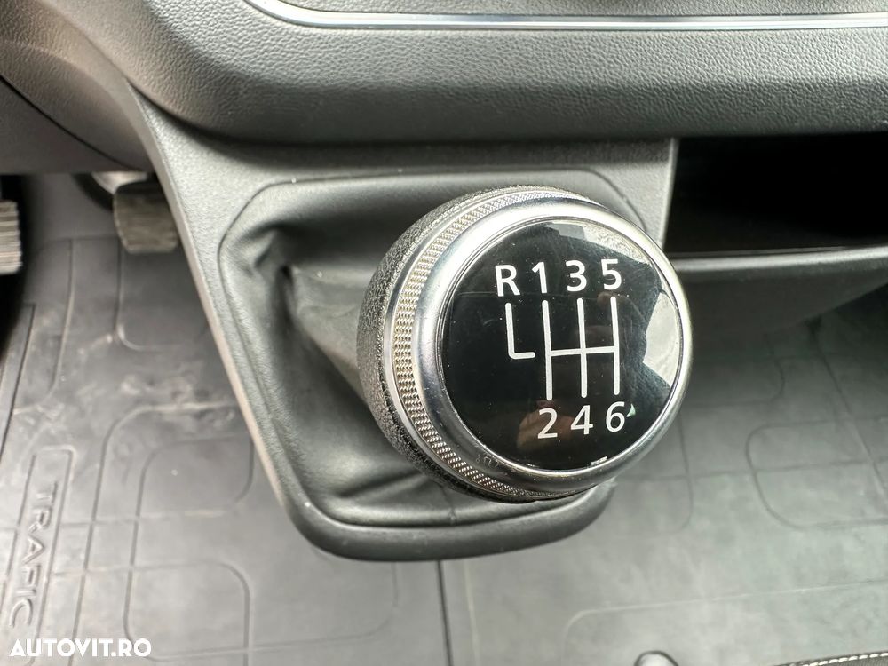 Renault Trafic 2.0 Blue dCi 110 S&S L2 8+1 Zen - 20