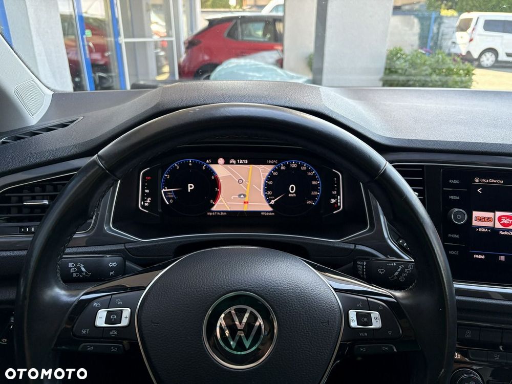 Volkswagen T-Roc - 18