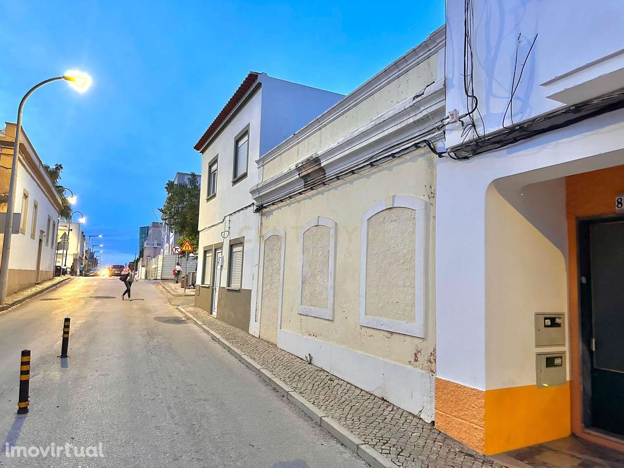 NÃO PERCA ESTA GRANDE OPORTUNIDADE DE NEGÓCIO! MORADIA EM RUINA POR RE - Grande imagem: 2/3