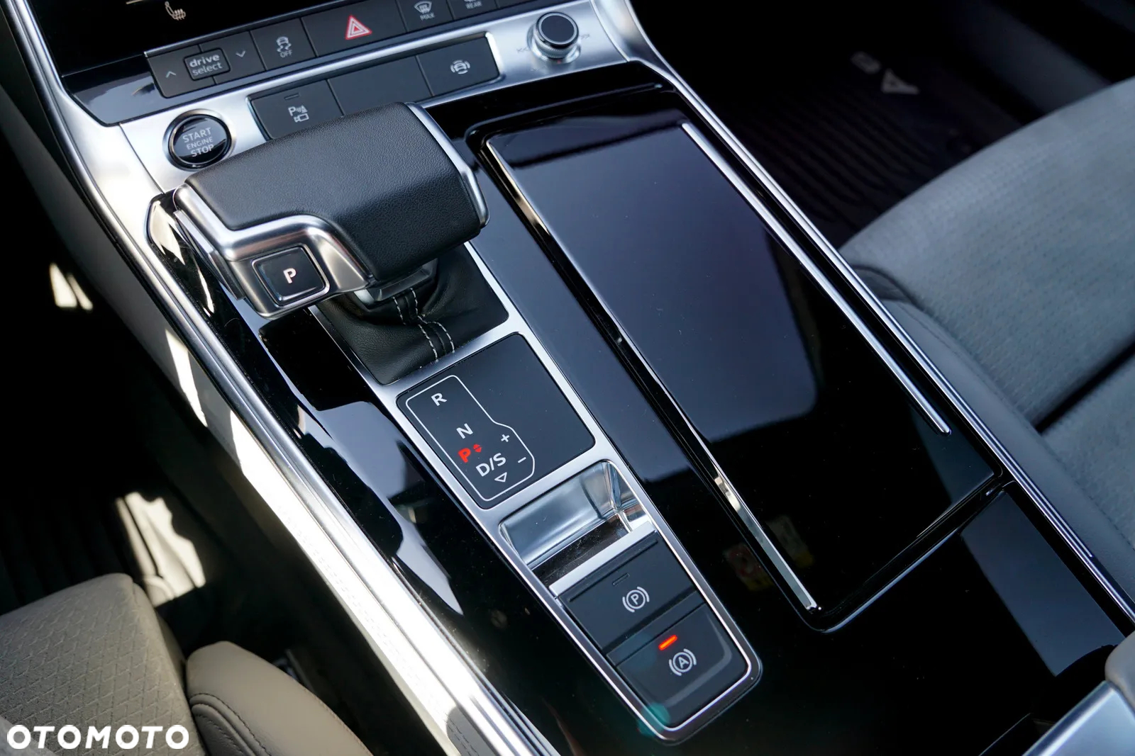Audi A6 Avant 55 TFSI e quattro S tronic S line - 38