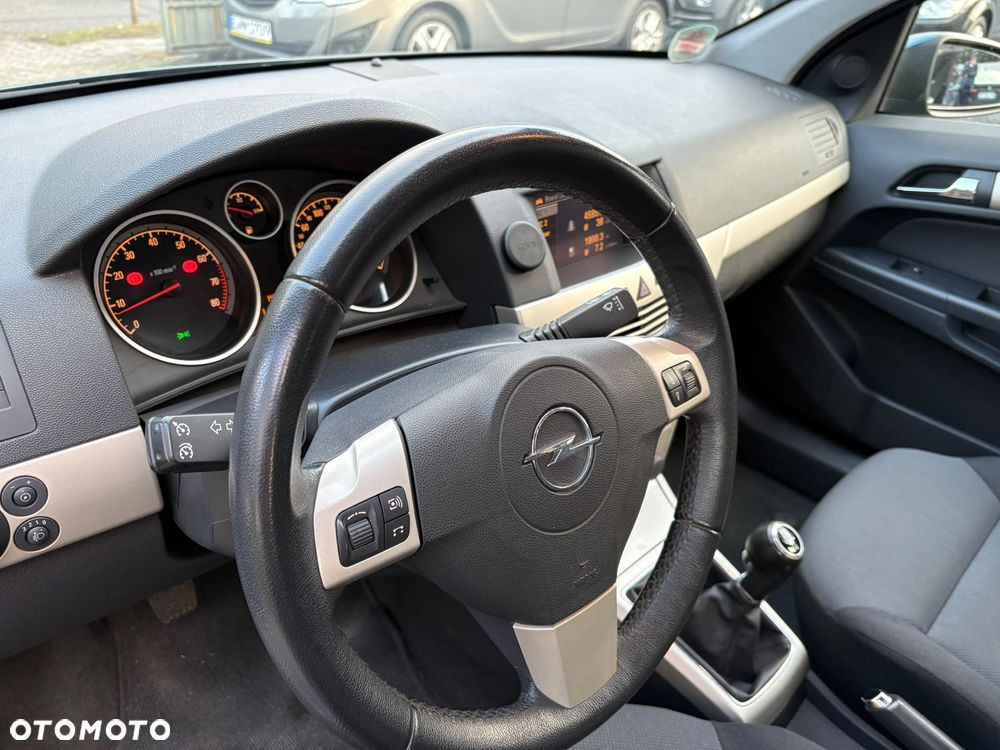 Opel Astra - 16