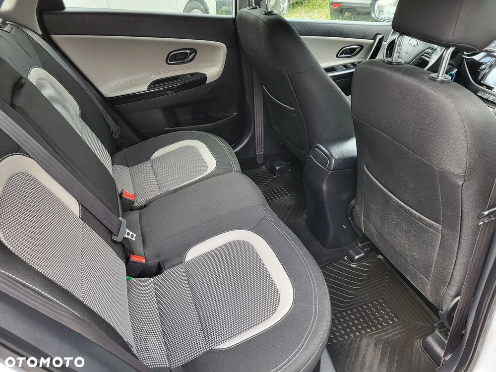 Kia Ceed 1.6 GDI L Business Line DCT - 30
