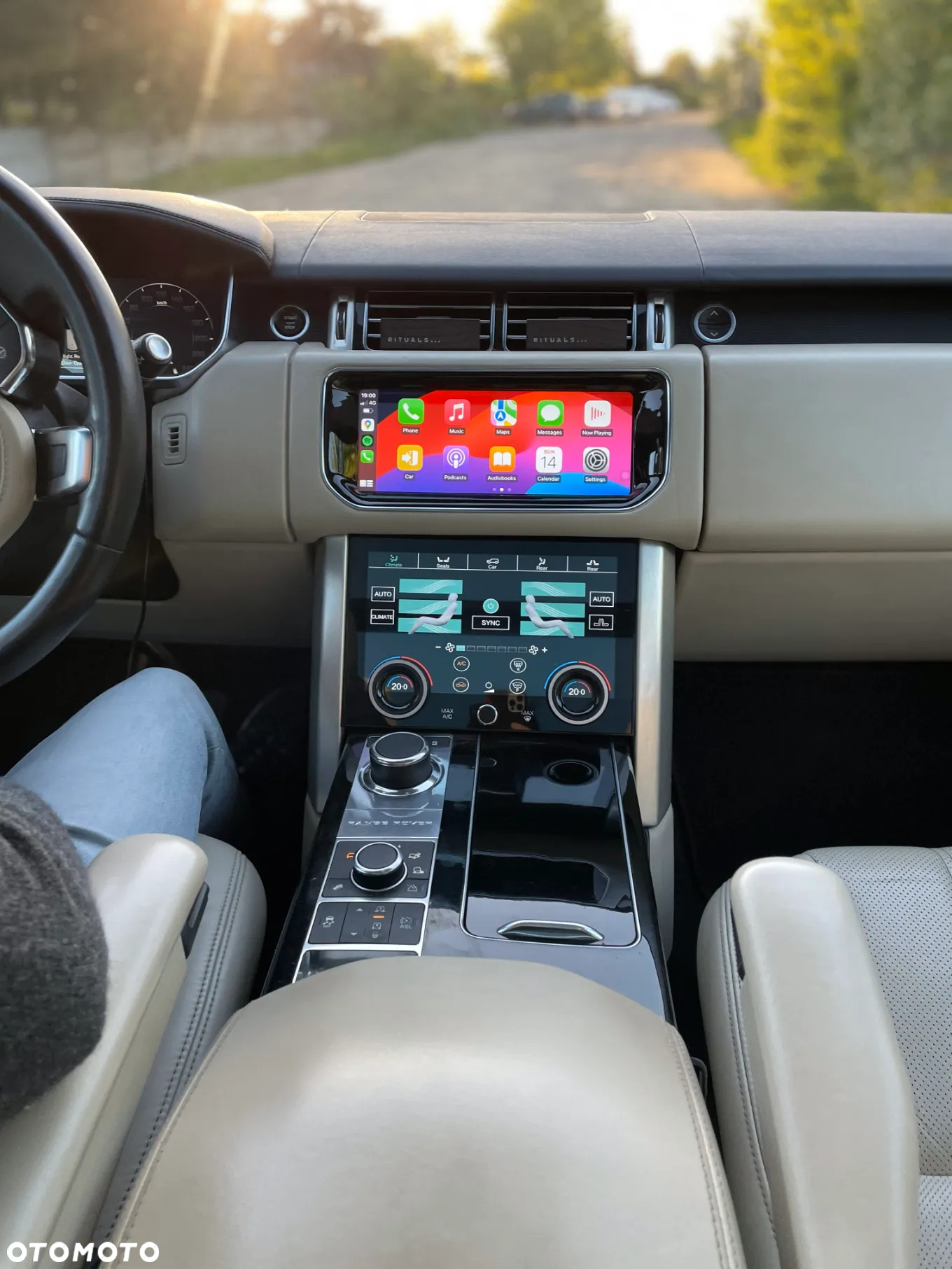 Land Rover Range Rover 4.4SD V8 Vogue - 11