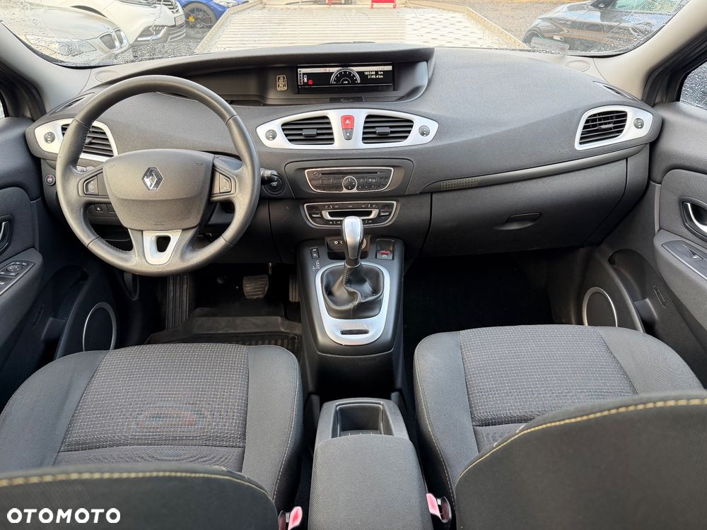 Renault Scenic 2.0 16V Privilege CVT - 13