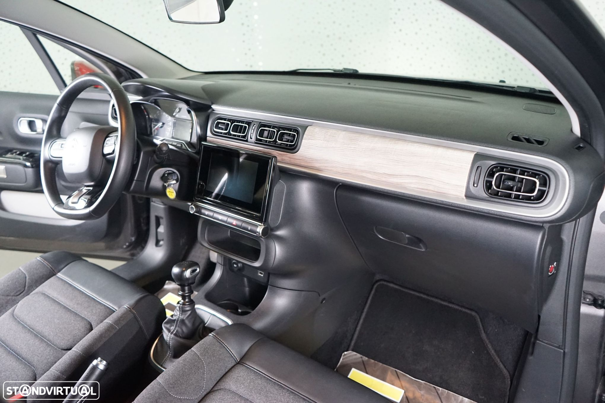Citroën C3 1.2 PureTech Shine - 16
