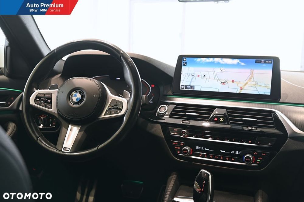 BMW Seria 5 520d xDrive MHEV - 11