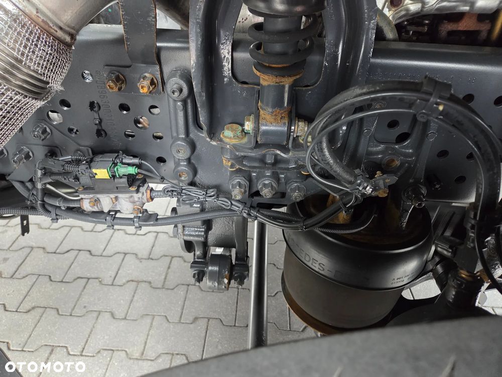 Mercedes-Benz Antos atego actros 1830 - 31