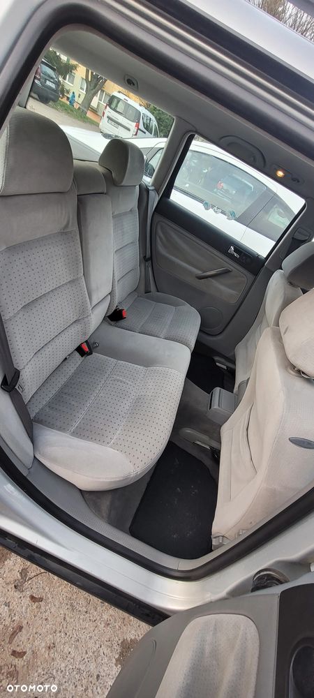 Volkswagen Passat Variant 1.8 - 14