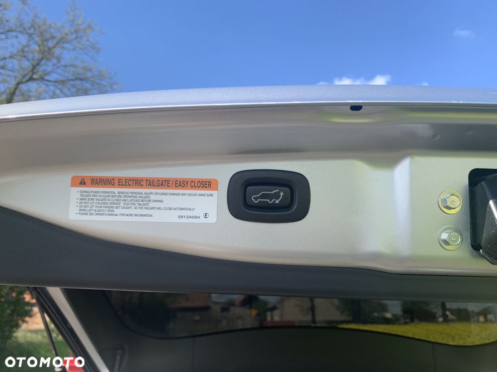 Mitsubishi Outlander - 23