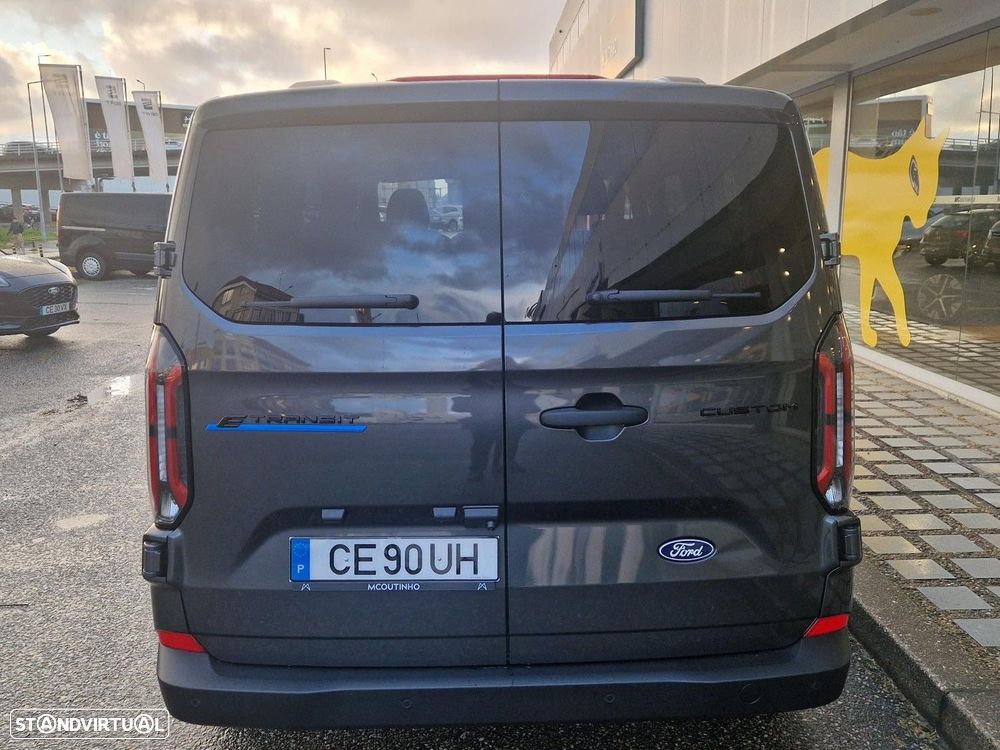 Ford Transit Custom KOMBI BEV 83kWh 136cv TREND - 4