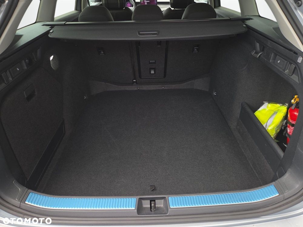 Skoda Superb 2.0 TDI SCR Selection DSG - 28