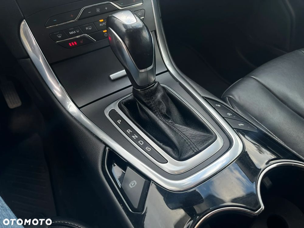 Ford S-Max 2.0 TDCi Titanium PowerShift - 12