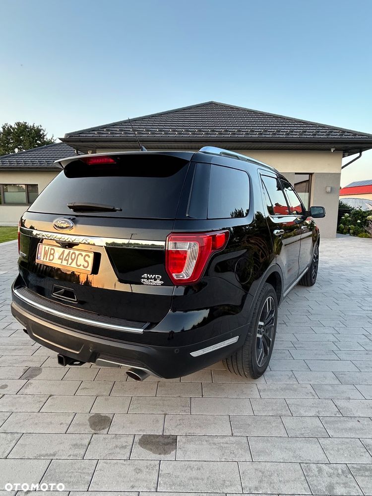 Ford Explorer - 5