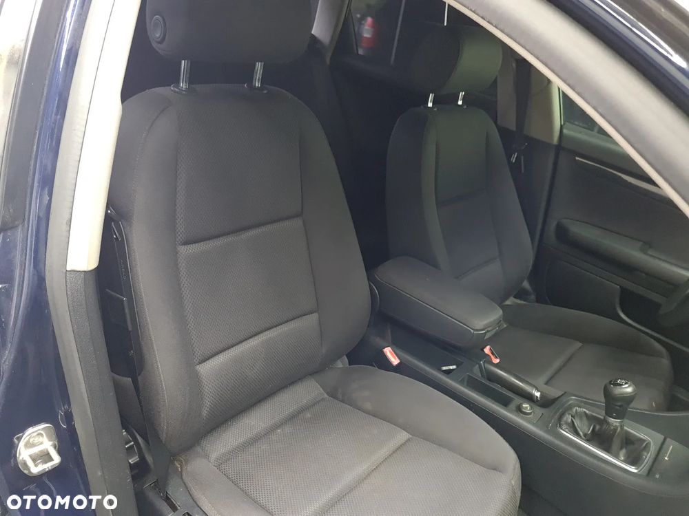Audi A4 Avant - 33