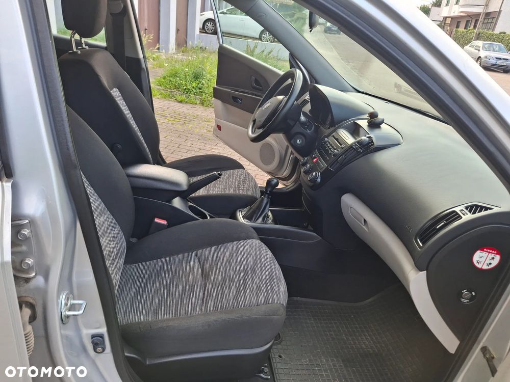 Kia Ceed 1.6 Crdi Comfort - 35