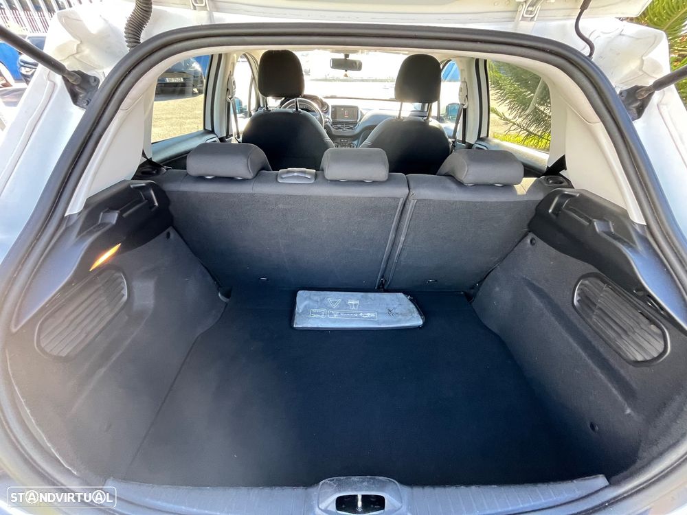 Peugeot 208 1.2 PureTech Active - 18