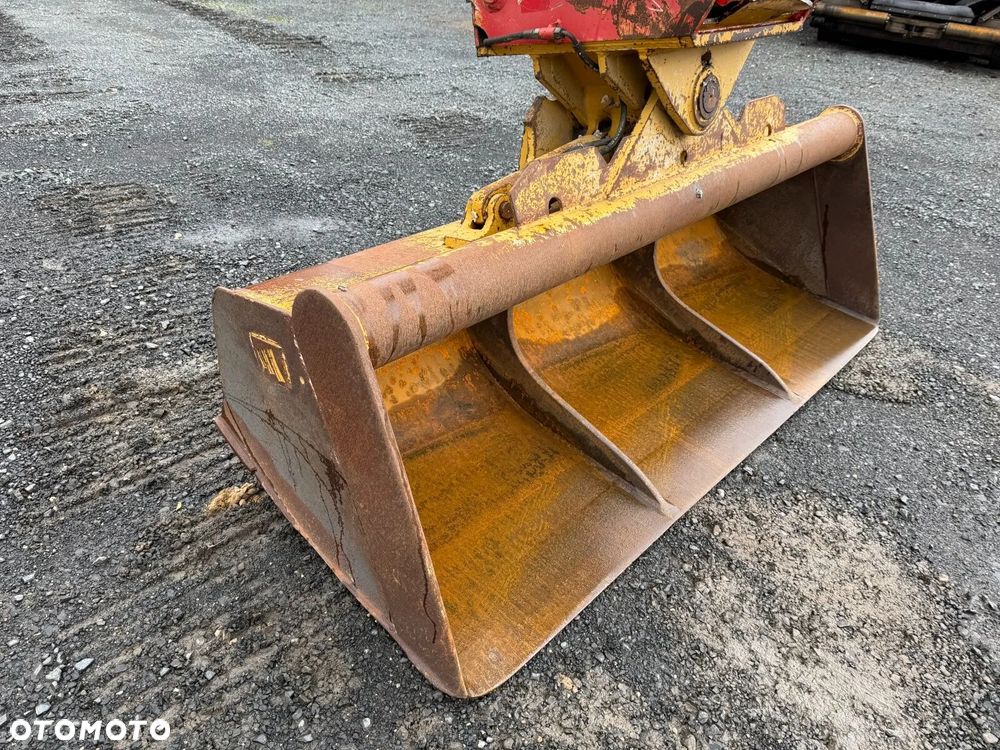 Caterpillar CAT 320 - 26
