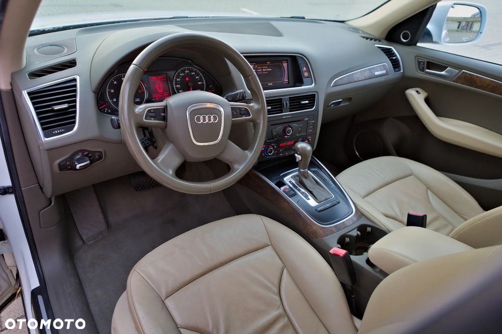 Audi Q5 3.2 FSI Quattro S tronic - 14