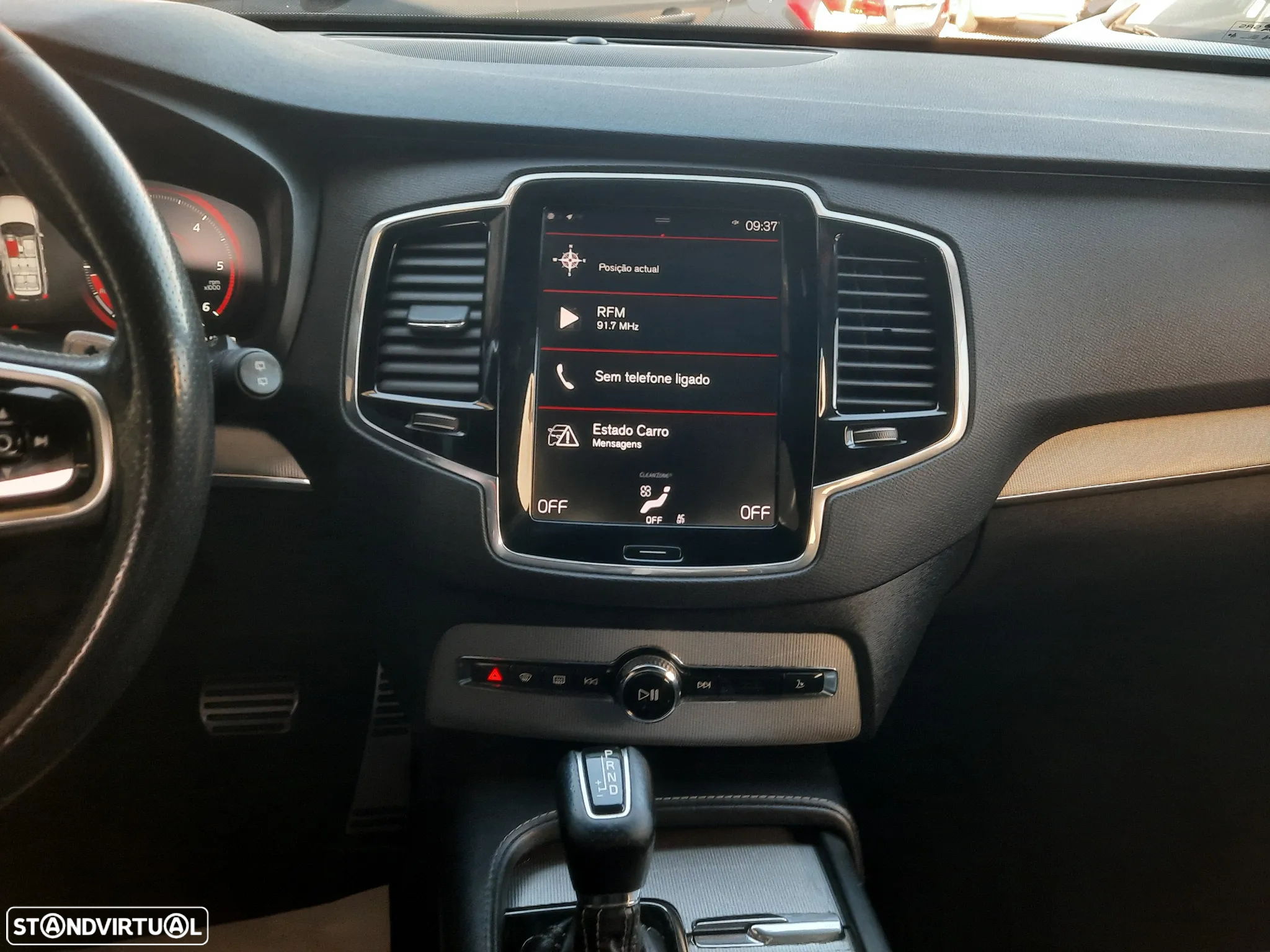 Volvo XC 90 2.0 D4 R-Design - 32
