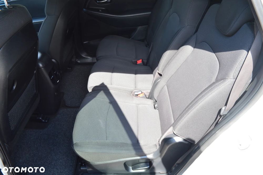 Kia Carens 1.6 GDI Business Line 7os EU6 - 12
