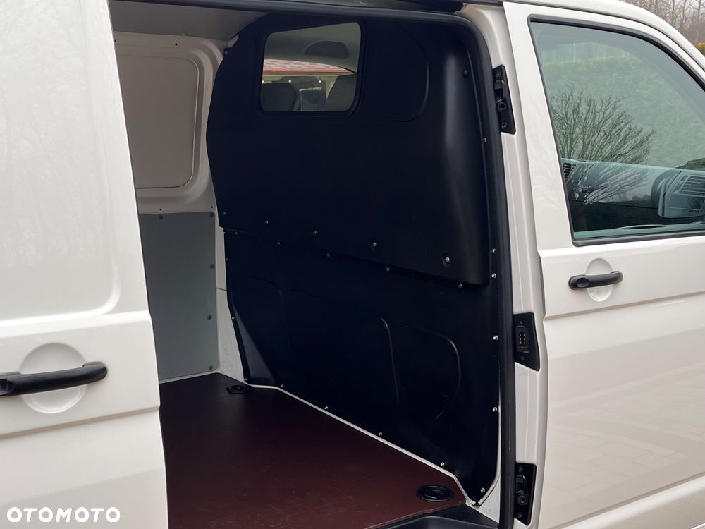 Volkswagen Transporter T6 - 21