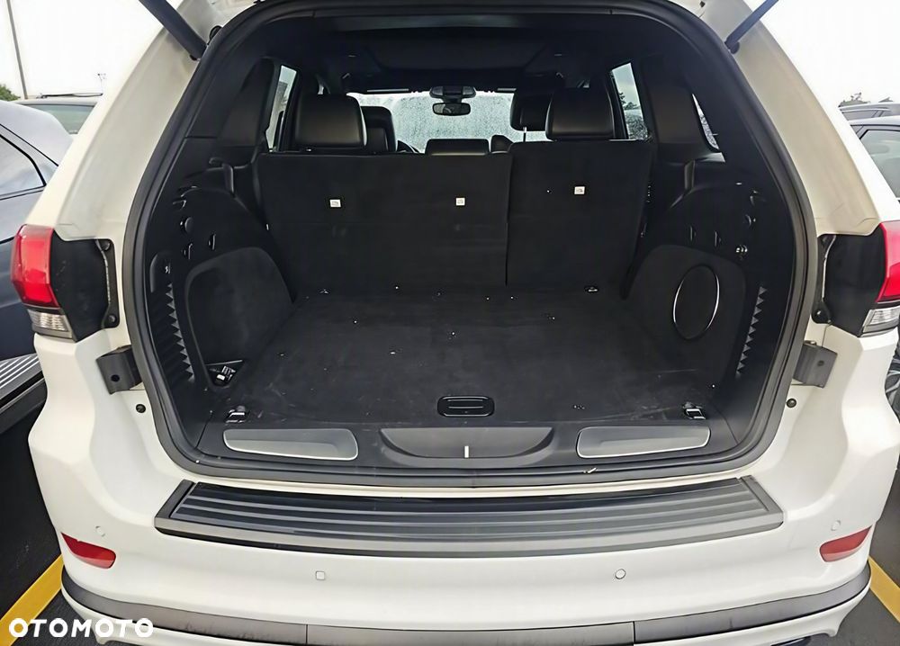 Jeep Grand Cherokee - 12