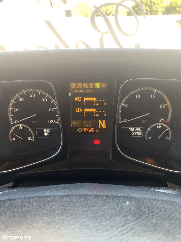 Mercedes-Benz Actros - 14