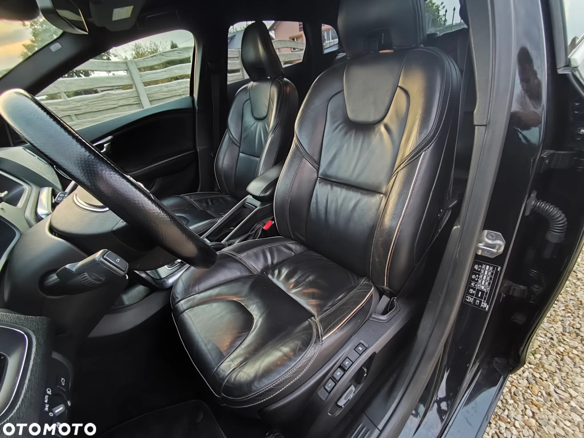 Volvo V40 D2 R-Design Summum - 16