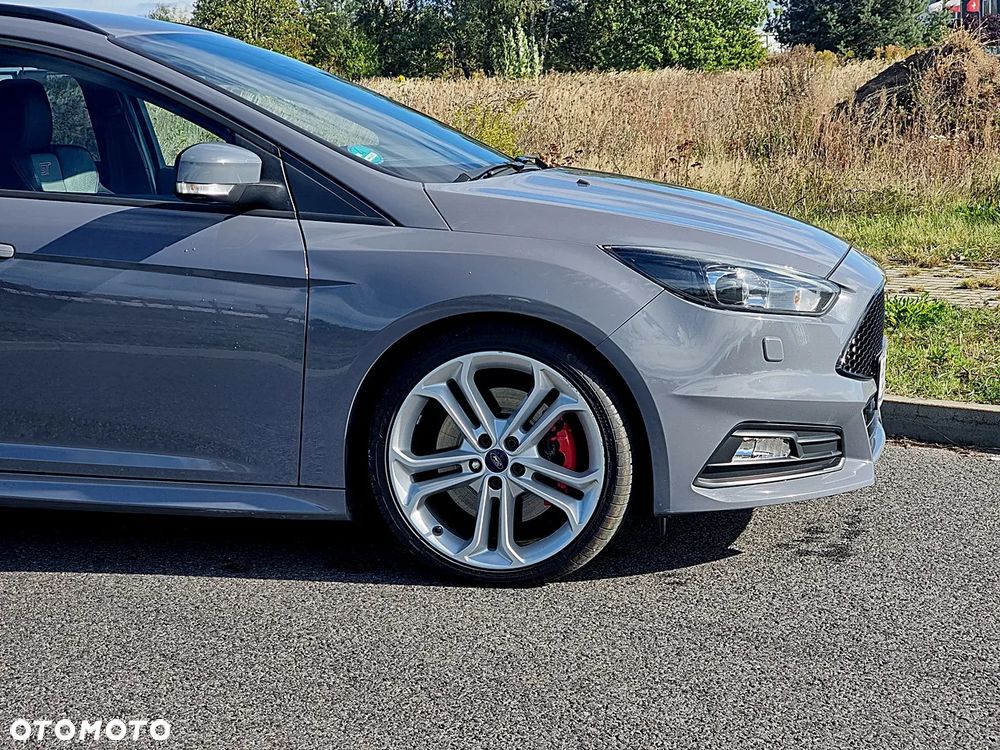 Ford Focus 2.0 TDCi ST - 15