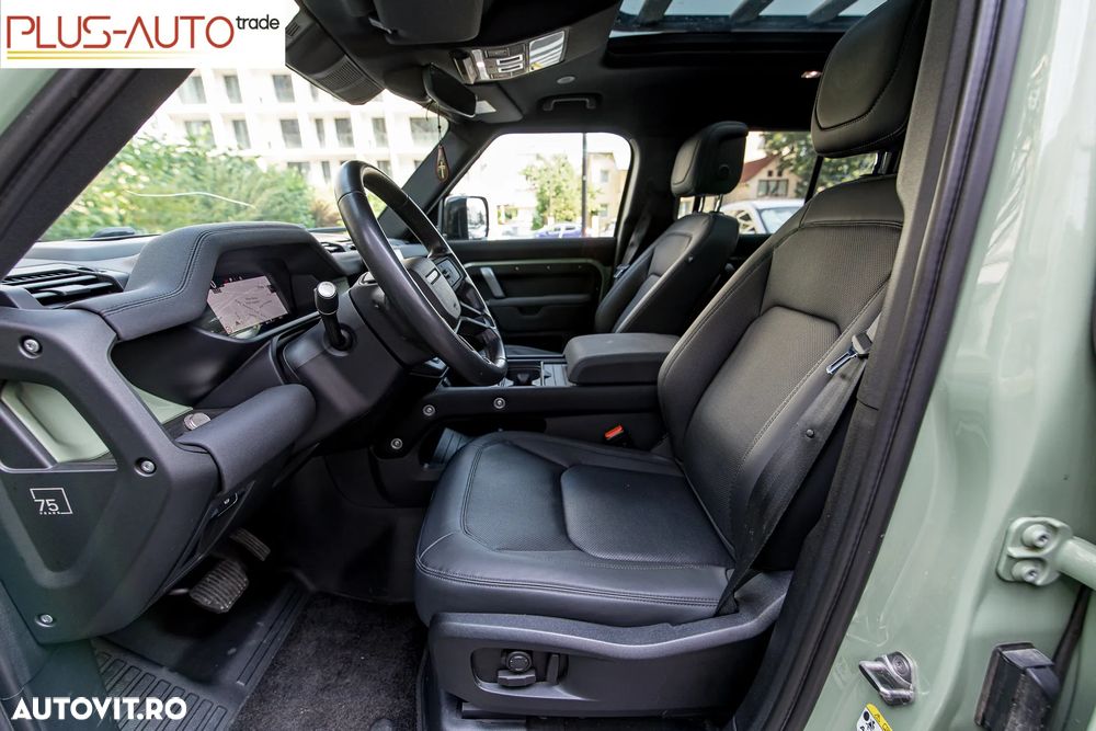 Land Rover Defender - 24