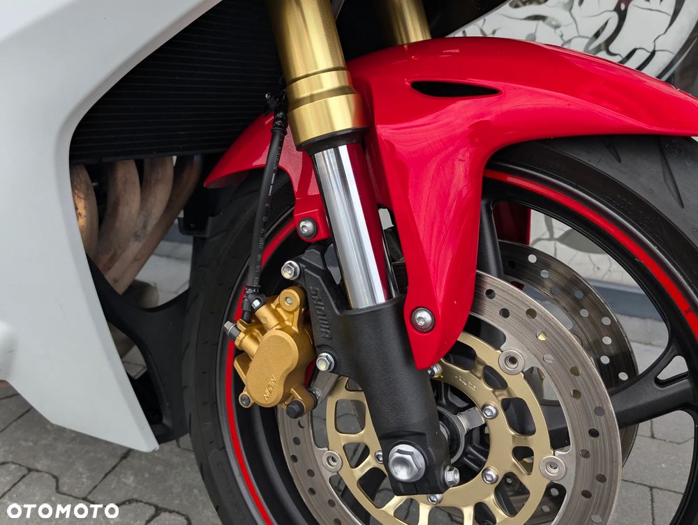 Honda CBR - 16