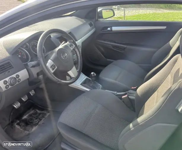 Opel Astra GTC 1.3 CDTI - 2