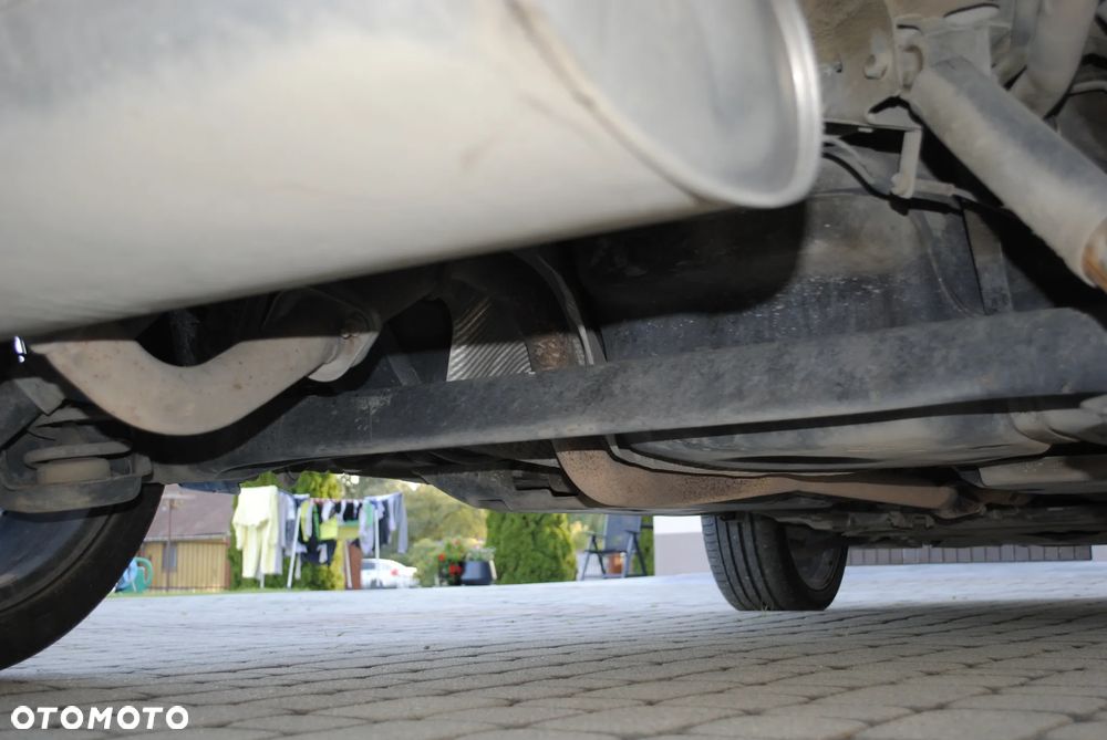 Nissan Qashqai 1.6 DCi N-Connecta - 12