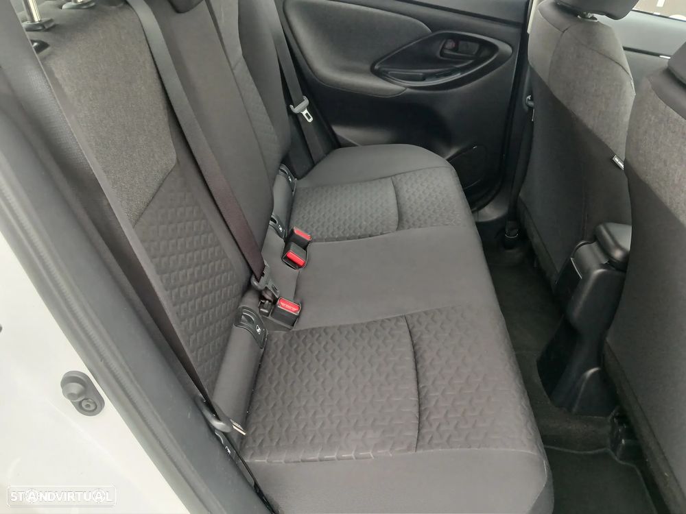 Toyota Yaris Cross 1.5 HDF Comfort Plus - 27