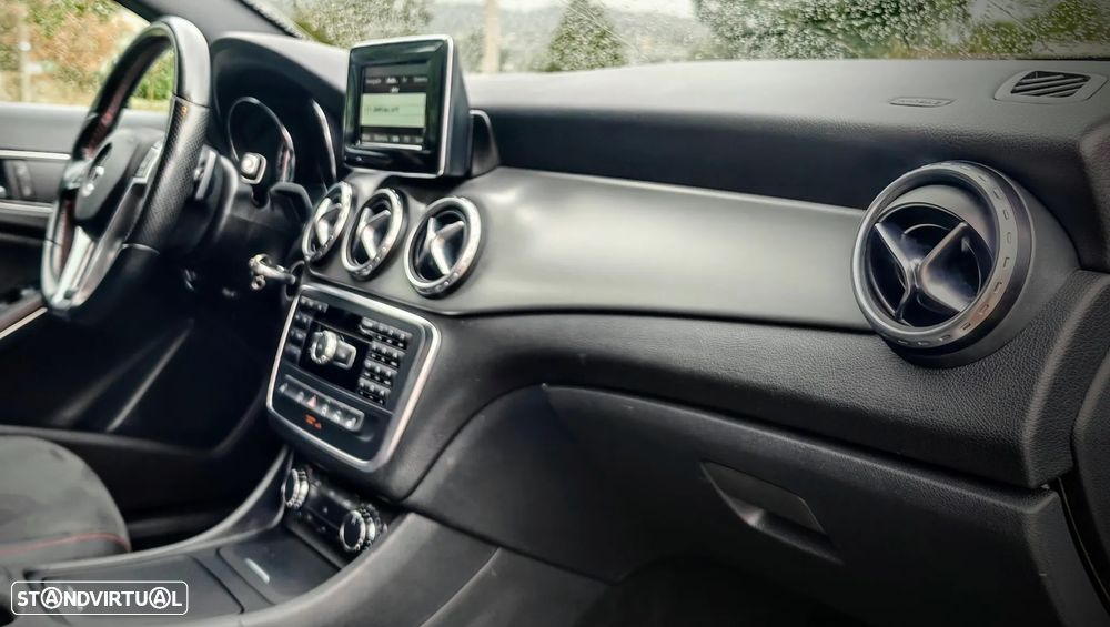 Mercedes-Benz GLA 200 7G-DCT AMG Line - 7