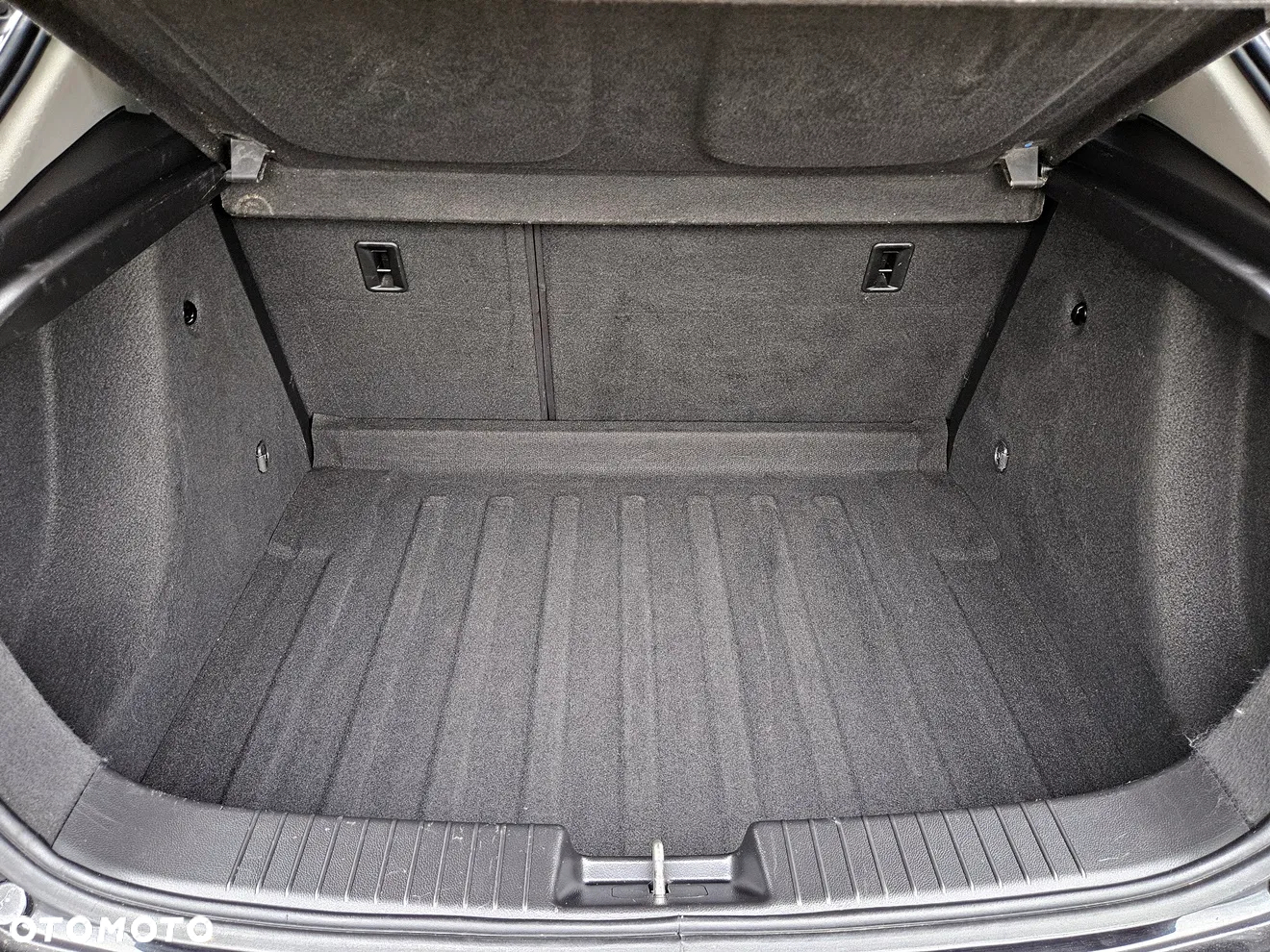 Chevrolet Cruze - 30