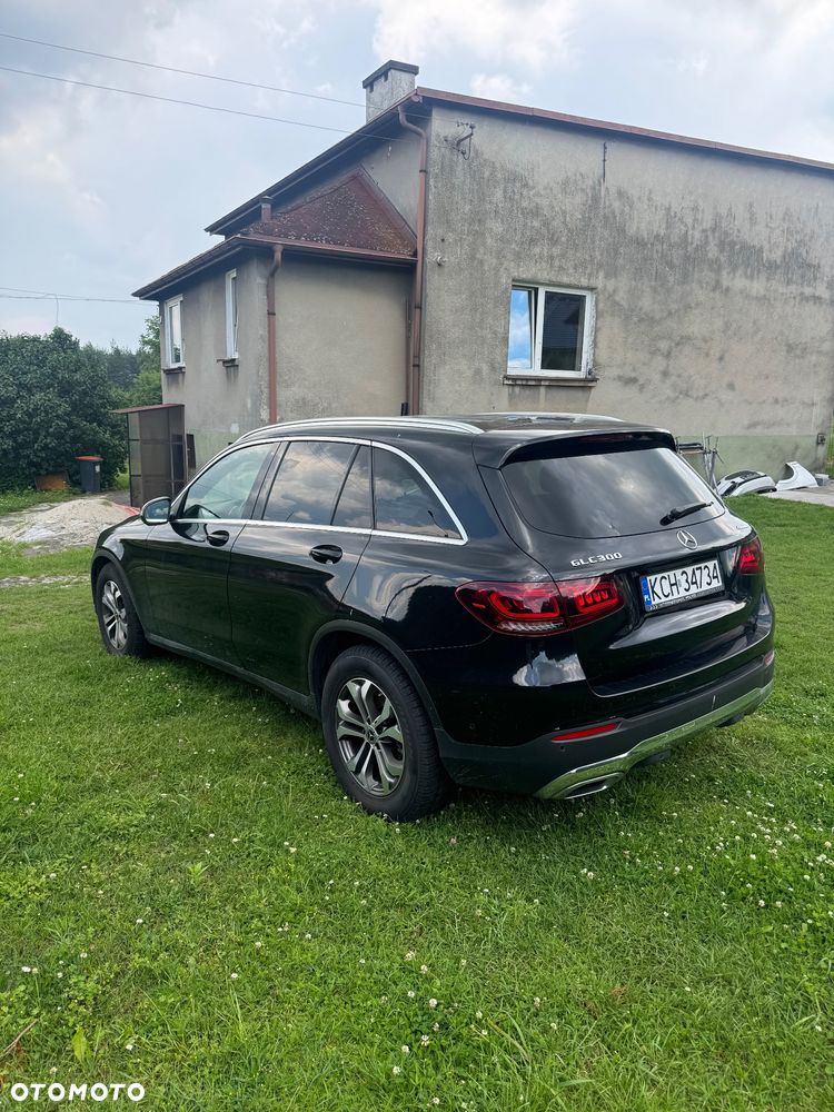 Mercedes-Benz GLC 300 d 4-Matic - 3