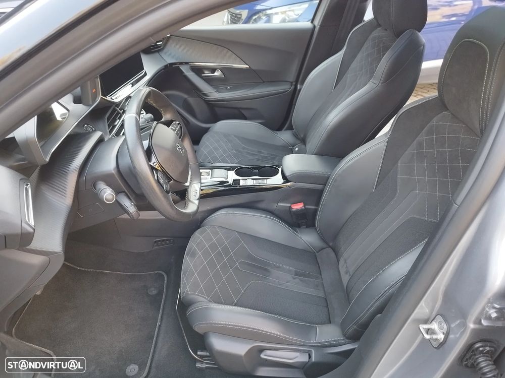 Peugeot e-2008 50 kWh GT Pack - 10
