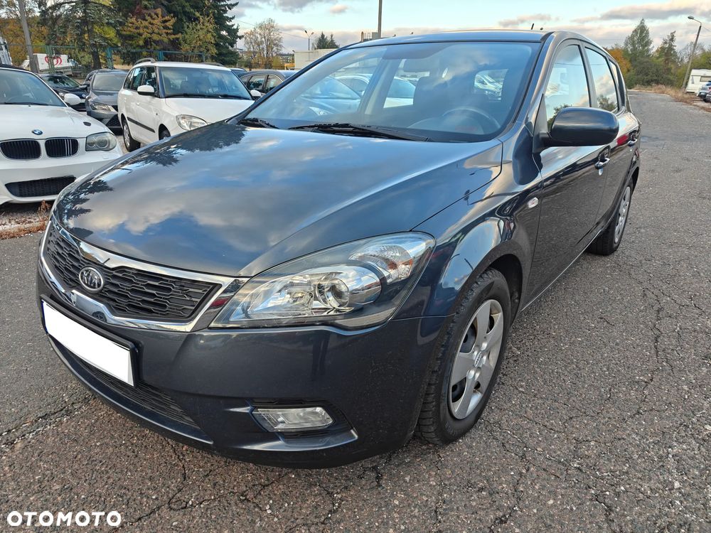 Kia Ceed - 3