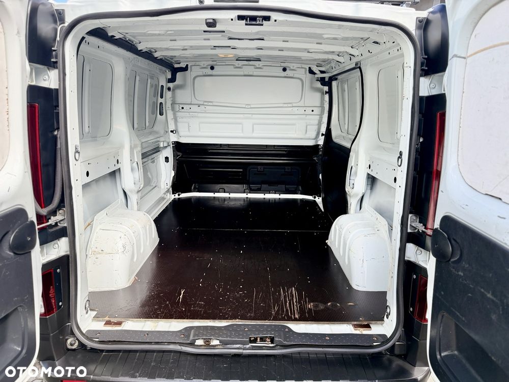 Renault Trafic - 22