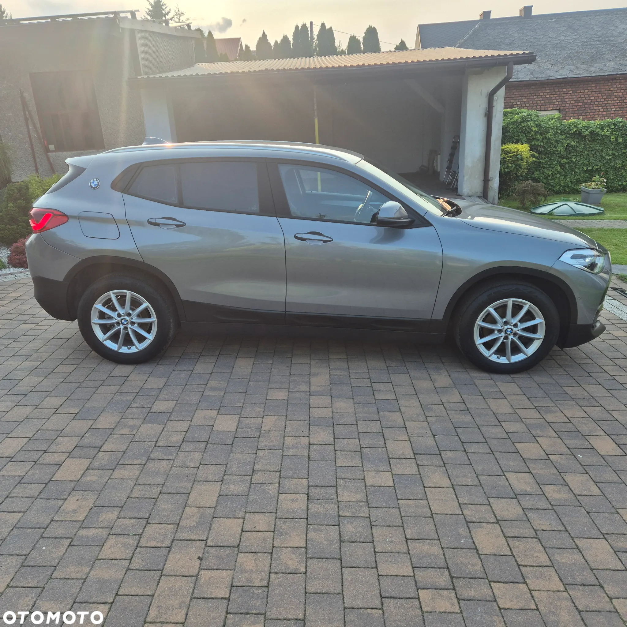 BMW X2 sDrive18i Advantage Plus - 4