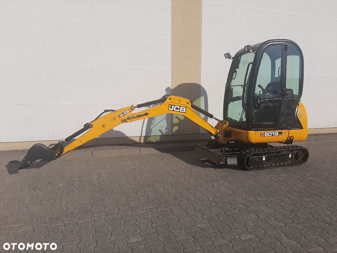 JCB 8018 - 6