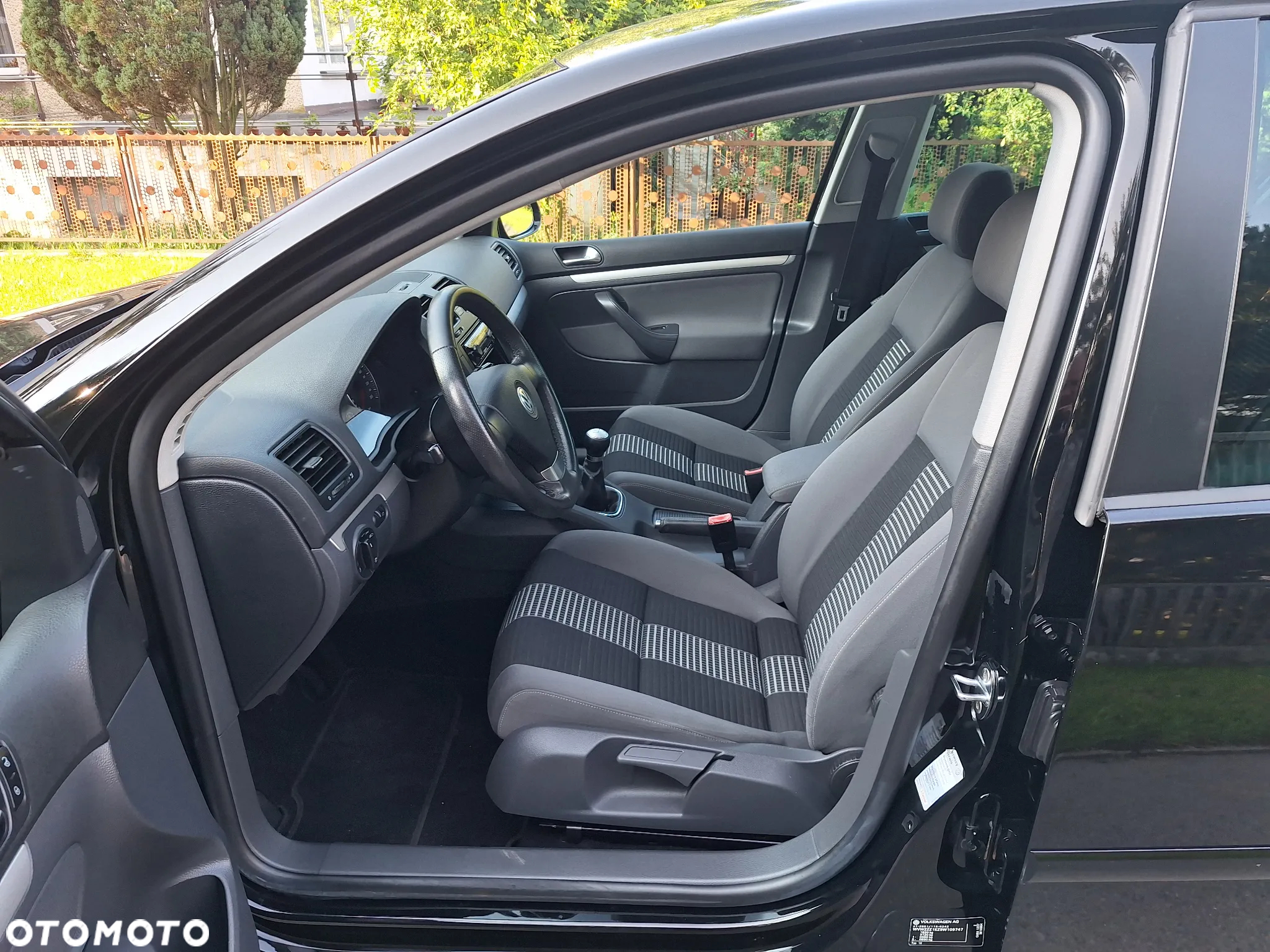 Volkswagen Golf - 12