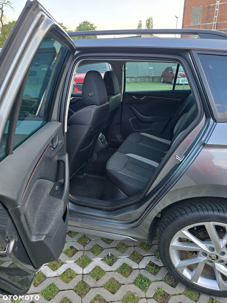 Skoda Kamiq 1.5 TSI Style DSG - 9