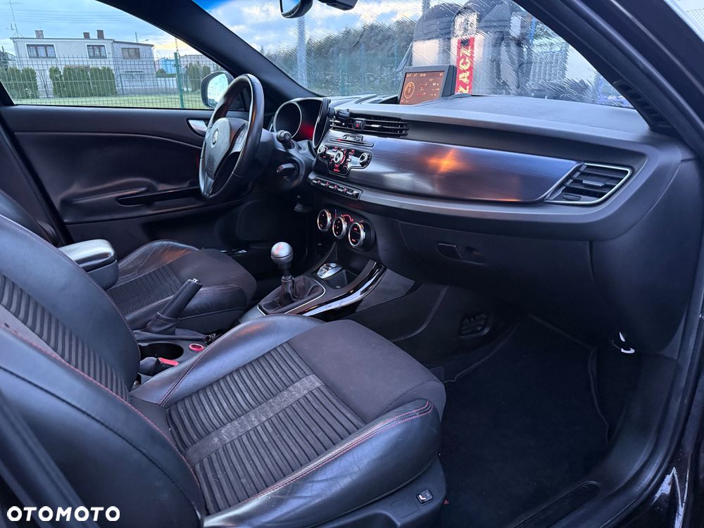 Alfa Romeo Giulietta 2.0 JTDM Distinctive - 11