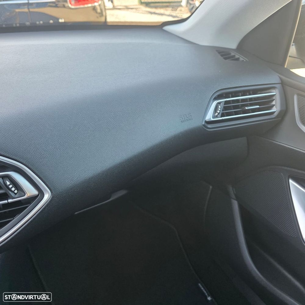 Peugeot 308 1.2 PureTech Style J17 - 29