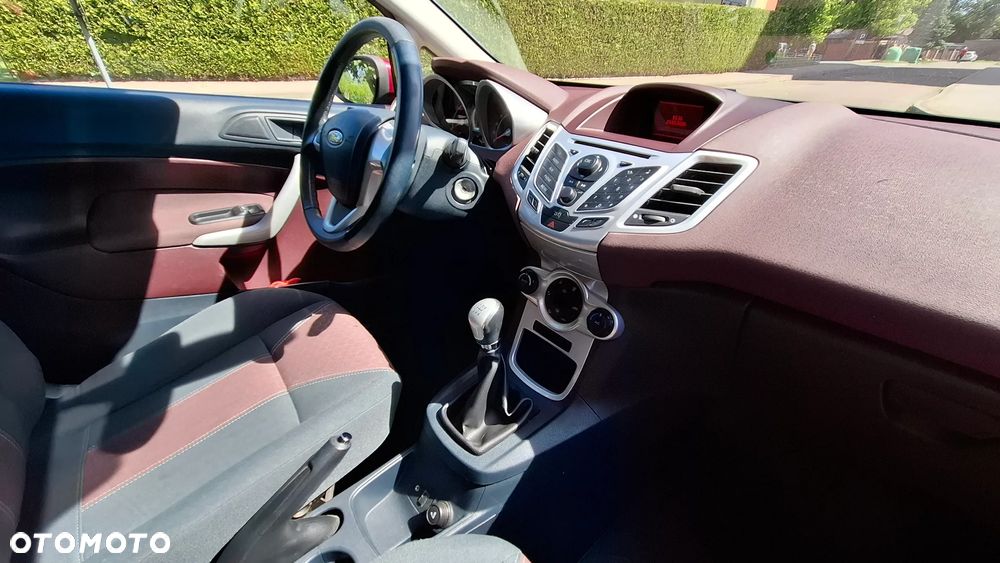 Ford Fiesta 1.4 Titanium - 34