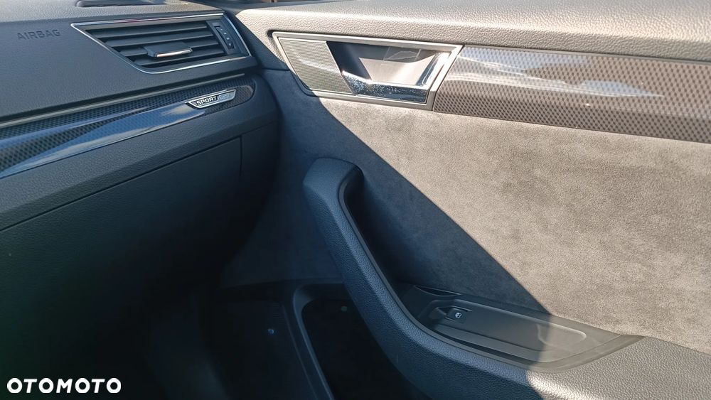 Skoda Superb 2.0 TSI 4x4 Sportline DSG - 17